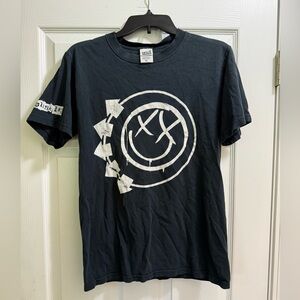 Vintage Blink 182 T-Shirt Size Small